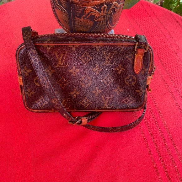 Louis Vuitton Monogram Pochette Marley Bandouliere - Picture 5 of 16